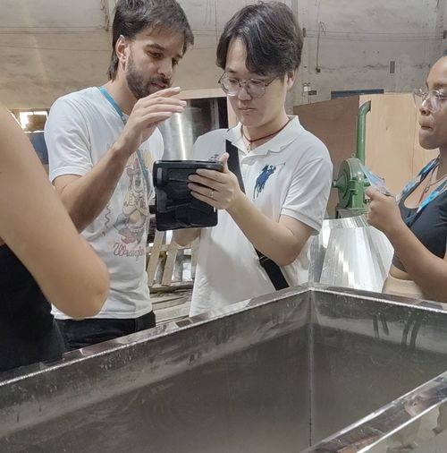 Ultime notizie aziendali su Visita di successo da parte di un cliente spagnolo: forte interesse per i trasportatori a spirale